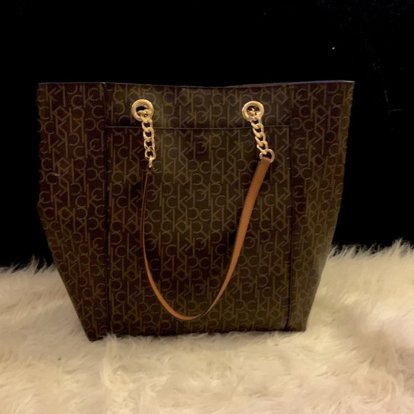 Calvin Klein Monogram Large Tote With Chain Strap - Picture 2 of 4